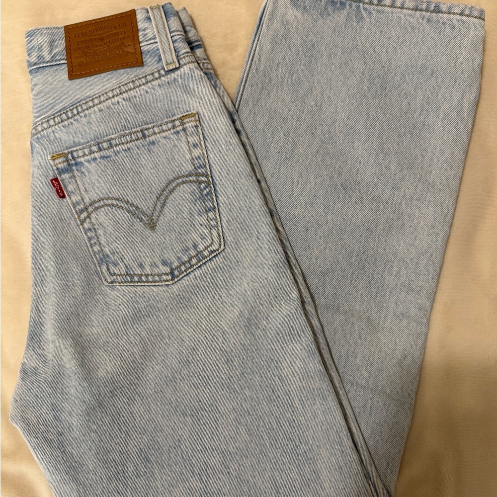 Levi’s Ribcage Ankle Jeans
